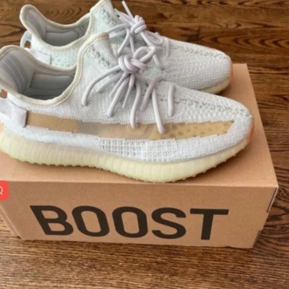 Adidas yeezy 350 Men\'s Cream and White Trainers main image 4